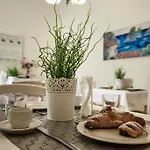 Ciuri Ciuri Bed and breakfast 4*