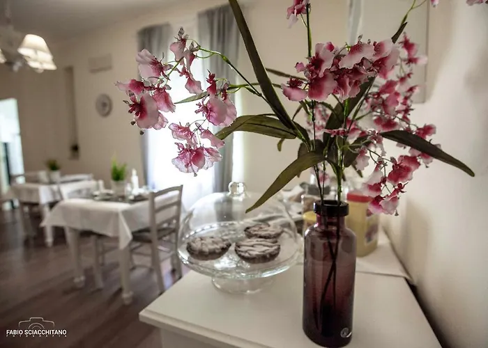 Bed and breakfast Ciuri Ciuri 4*